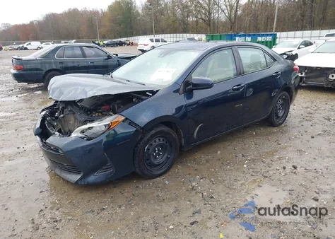 2017 Toyota Corolla Le z USA, uszkodzony, nr VIN 5YFBURHE3HP681144